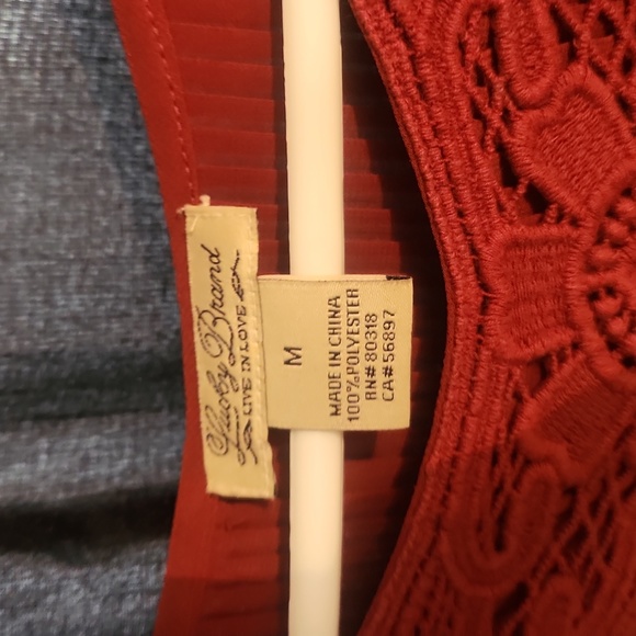 ⚫️LUCKY BRAND SLEEVELEES BLOUSE - Picture 2 of 2
